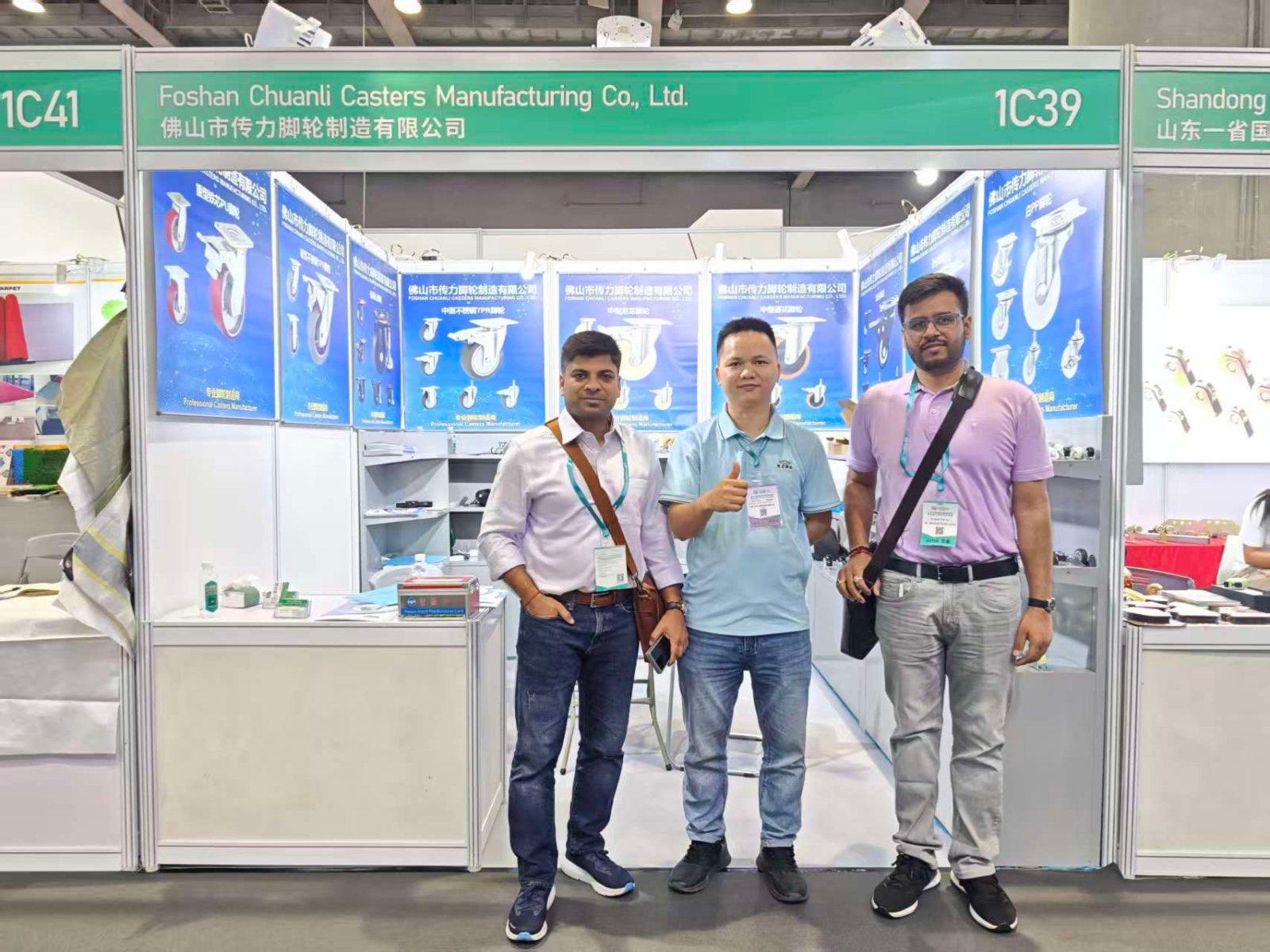 CMCL Casters prezentuje kompleksową gamę wysokiej jakości kółek, błyszczącą na targach Canton Fair